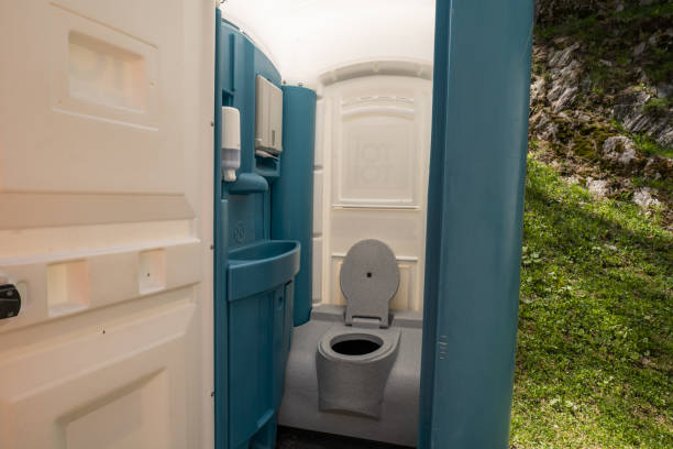 Best Porta potty delivery and setup  in Roseburg, OR